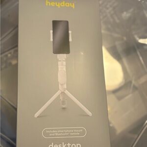 Heyday Smartphone Tripod with Remote - White